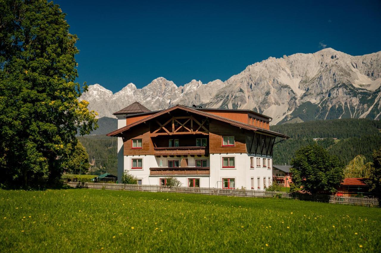 Dachsteinblick Aparthotel Schladming Exterior photo